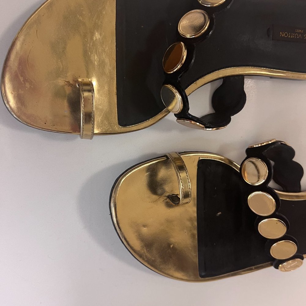 LOUIS VUITTON Socialite Gold Flat Sandals | Size 40 - Picture 4 of 9